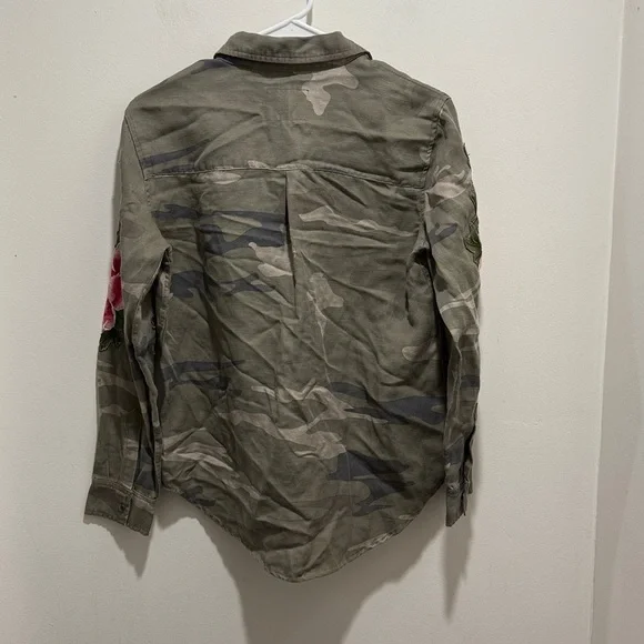Rails Marcel Embroidered Camo Shirt Women’s XS - Picture 6 of 6